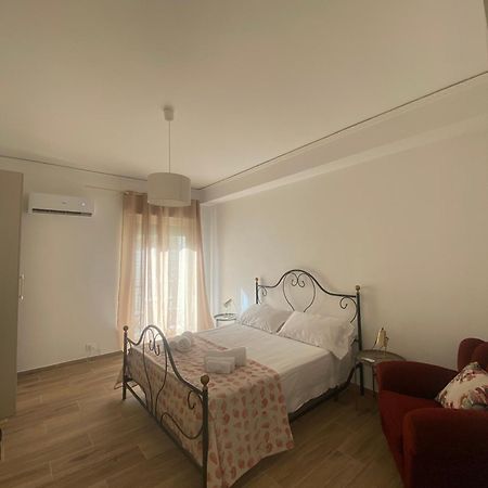 Отель L'Aurora Di Mare Изола-делле-Феммине Экстерьер фото